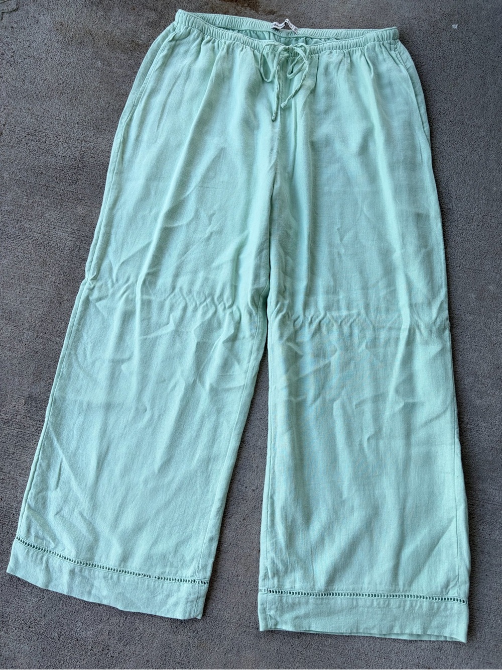 Abercrombie and Fitch large short linen wide leg pants seafoam green